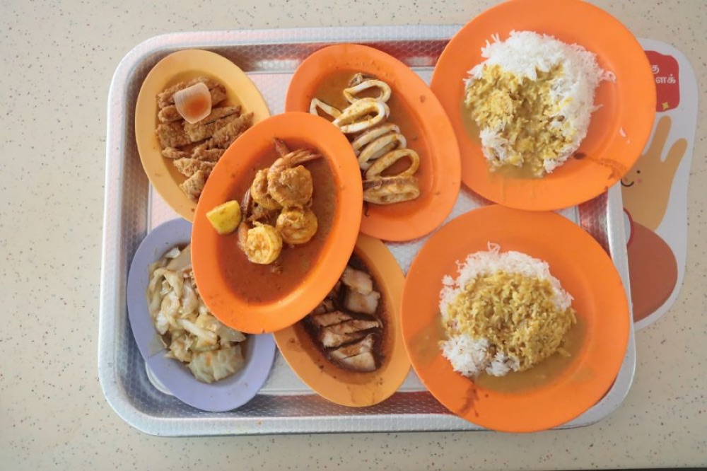 A tray of Loo's dishes