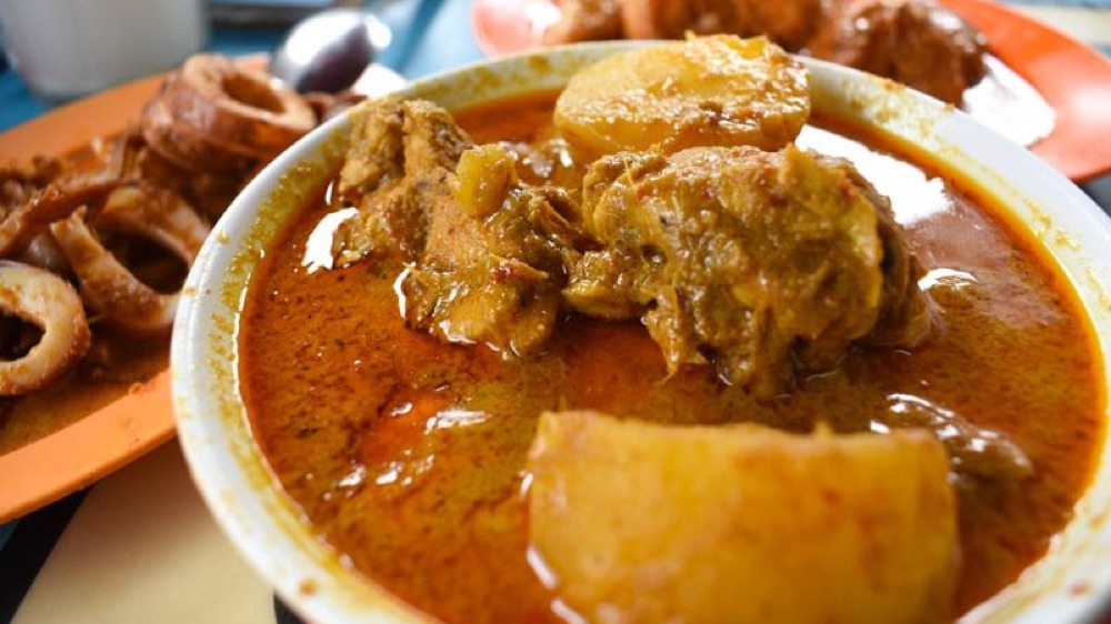 Curry chicken